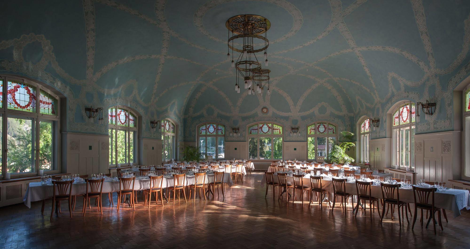 Kurhaus Berguen Hotel Exterior photo